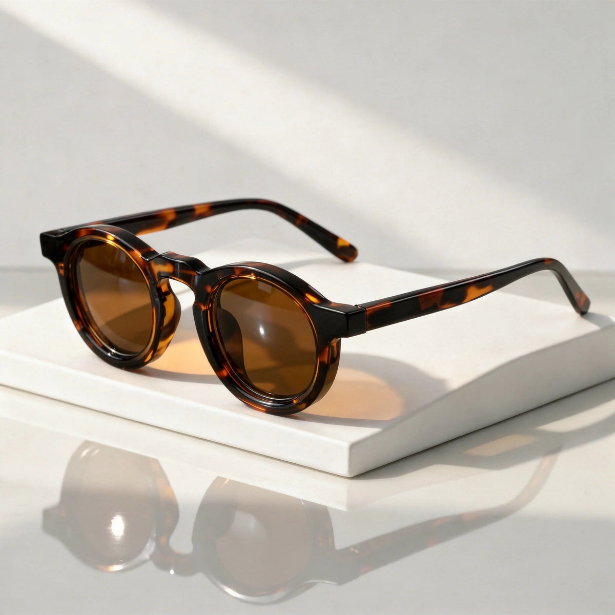 Jude | Unisex Round Retro Sunglasses